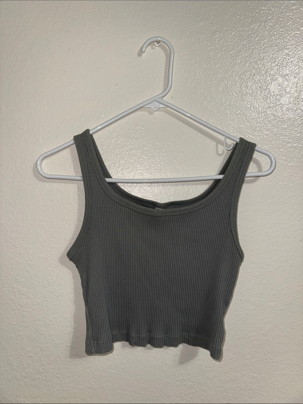 Ribbed Scoop Neck Cropped Tank Top - Green